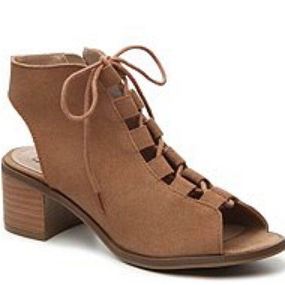 Steve Madden Cognac Adelene Sandal - Picture 1 of 8